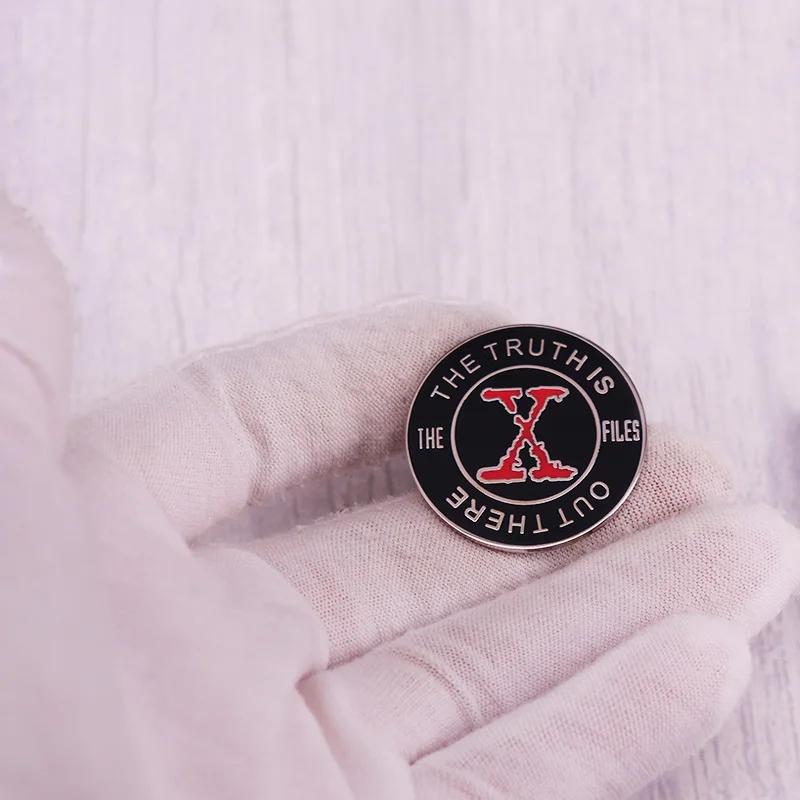 La vérité est là-bas X fichiers badge épingle en émail