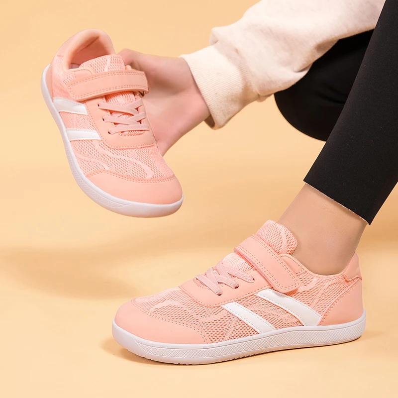 Nouveau modèle de chaussures de sport pour jeunes, chaussures à large ouverture, adaptées aux enfant