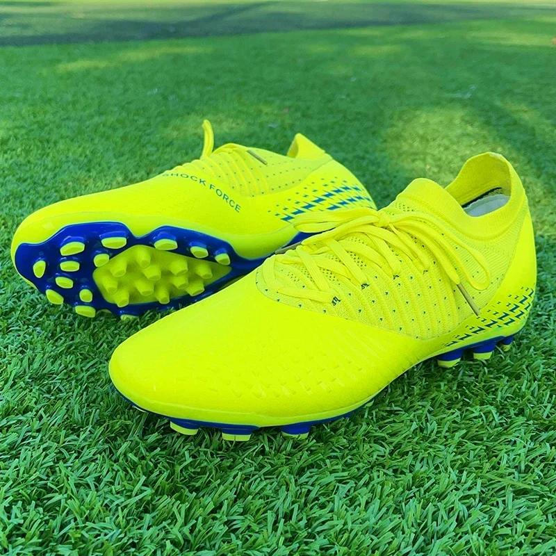 Crampons de football de compétition respirants et confortables à pointes pour l'entraînement et les 