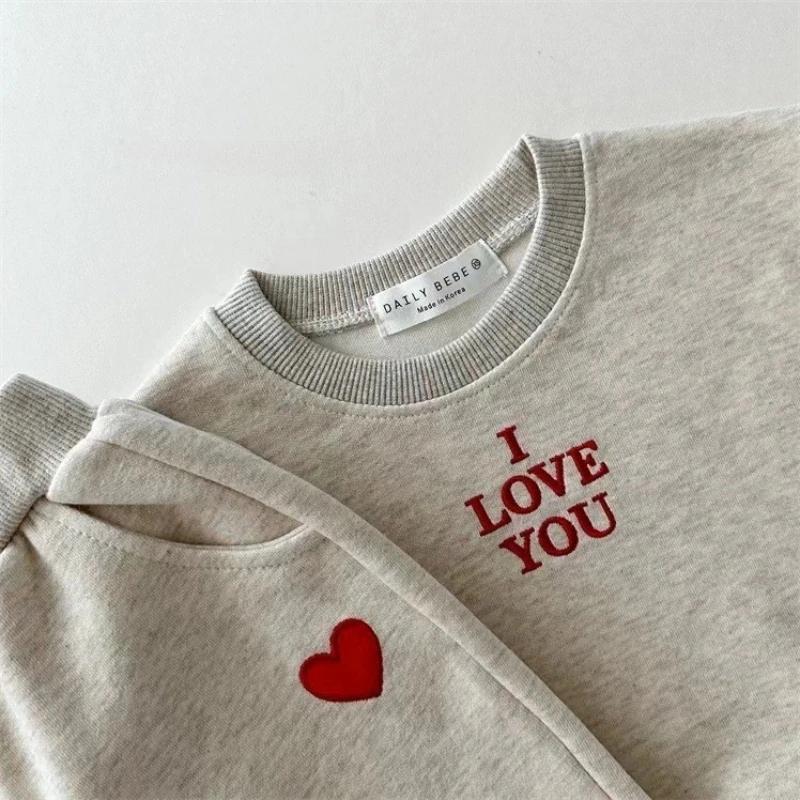 TZ2489 Style coréen printemps automne ensemble de vêtements pour enfants avec lettre coeur conceptio