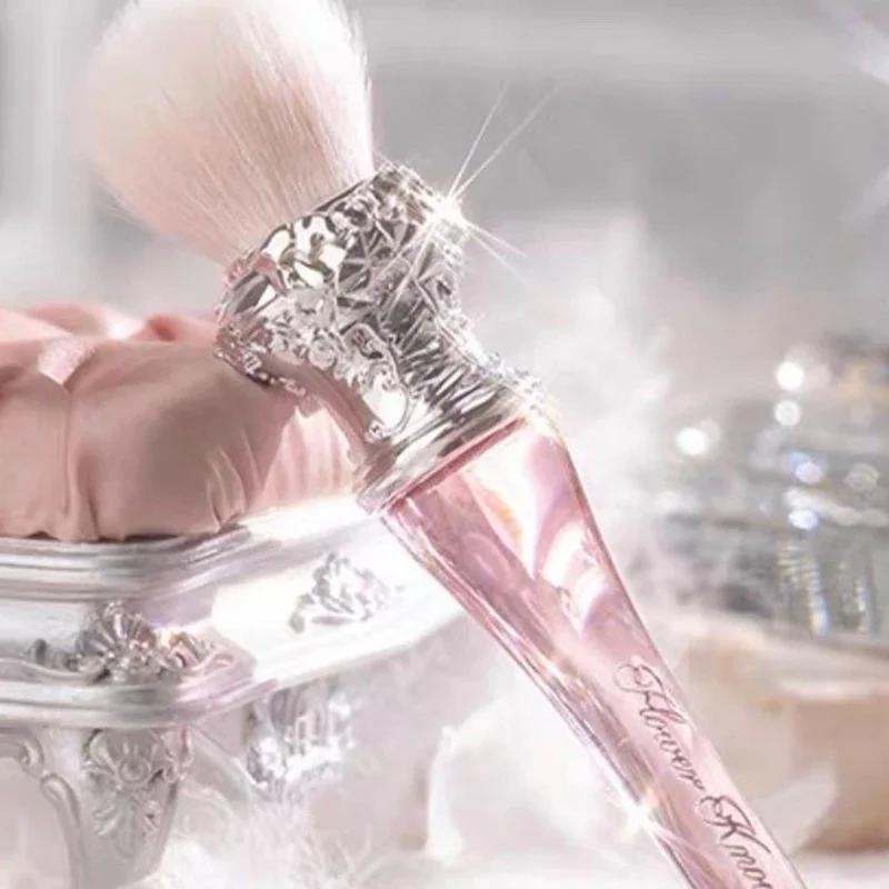 Flower Knows Swan Ballet Blush laine brosse poudre minérale bronzant Contour pinceaux de maquillage 