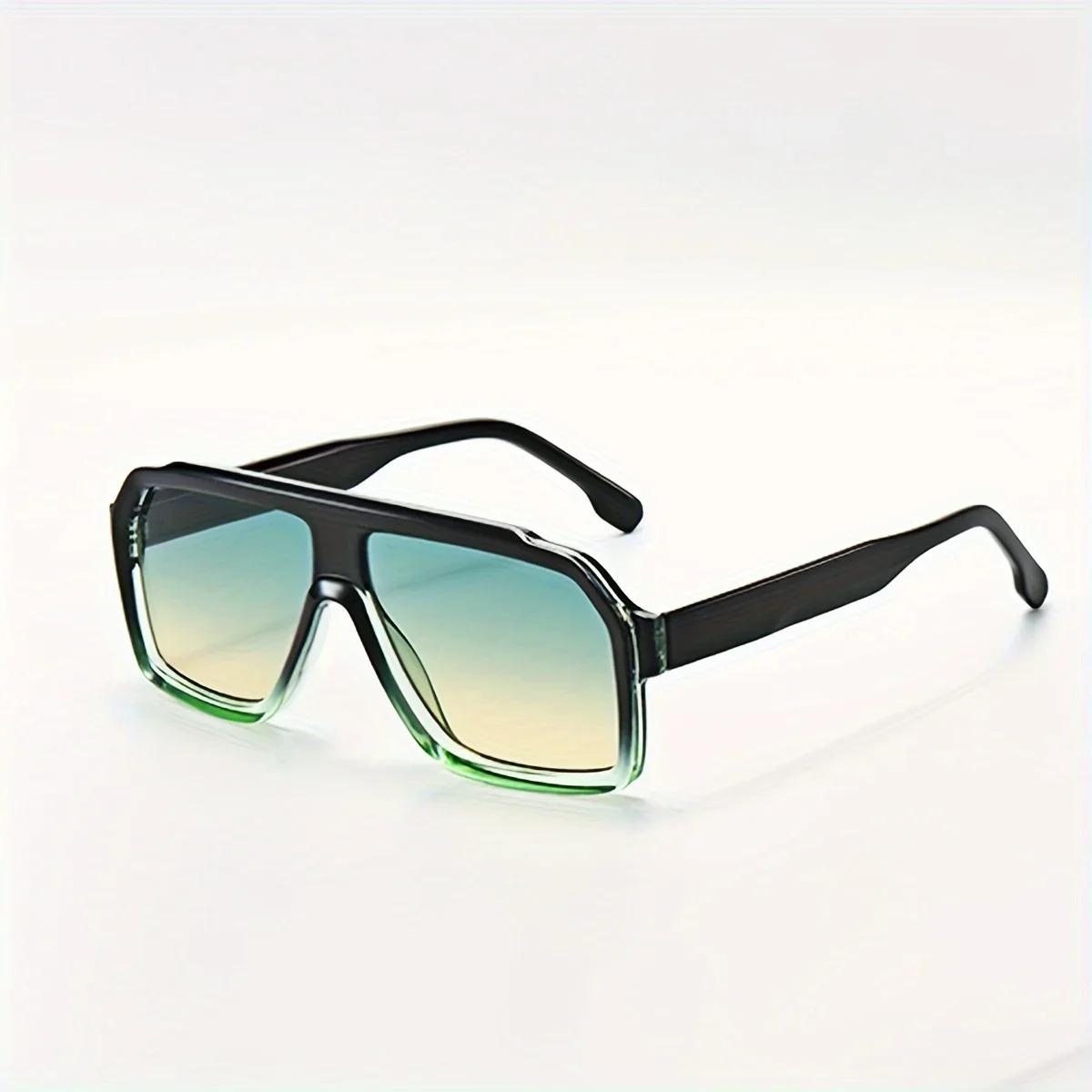 Nouvelle mode femmes marque concepteur de luxe lunettes de soleil Sexy cadre carré oeil de chat lune