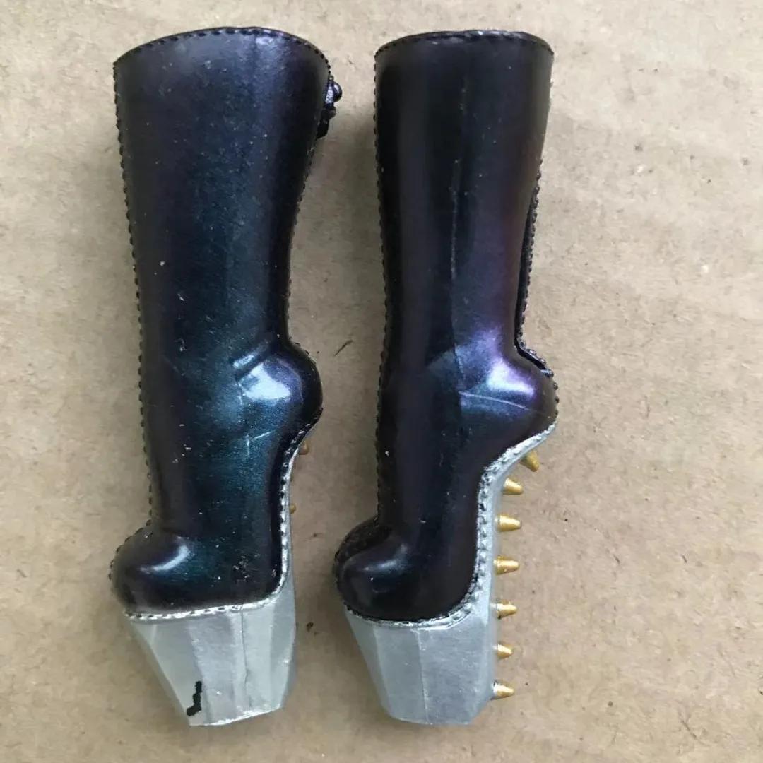 Chaussures originales pour mains de poupée, bottes, boucles d'oreilles, décors de remplacement, main