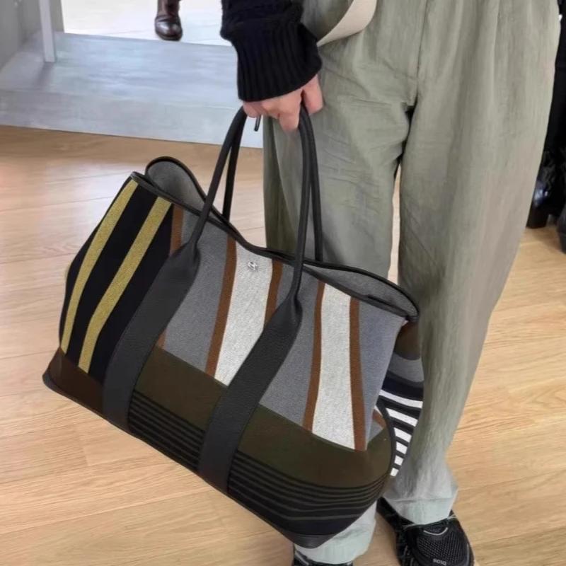 Sac fourre-tout de luxe en toile rayée avec bordure en cuir et poignées roulées, grand sac de course
