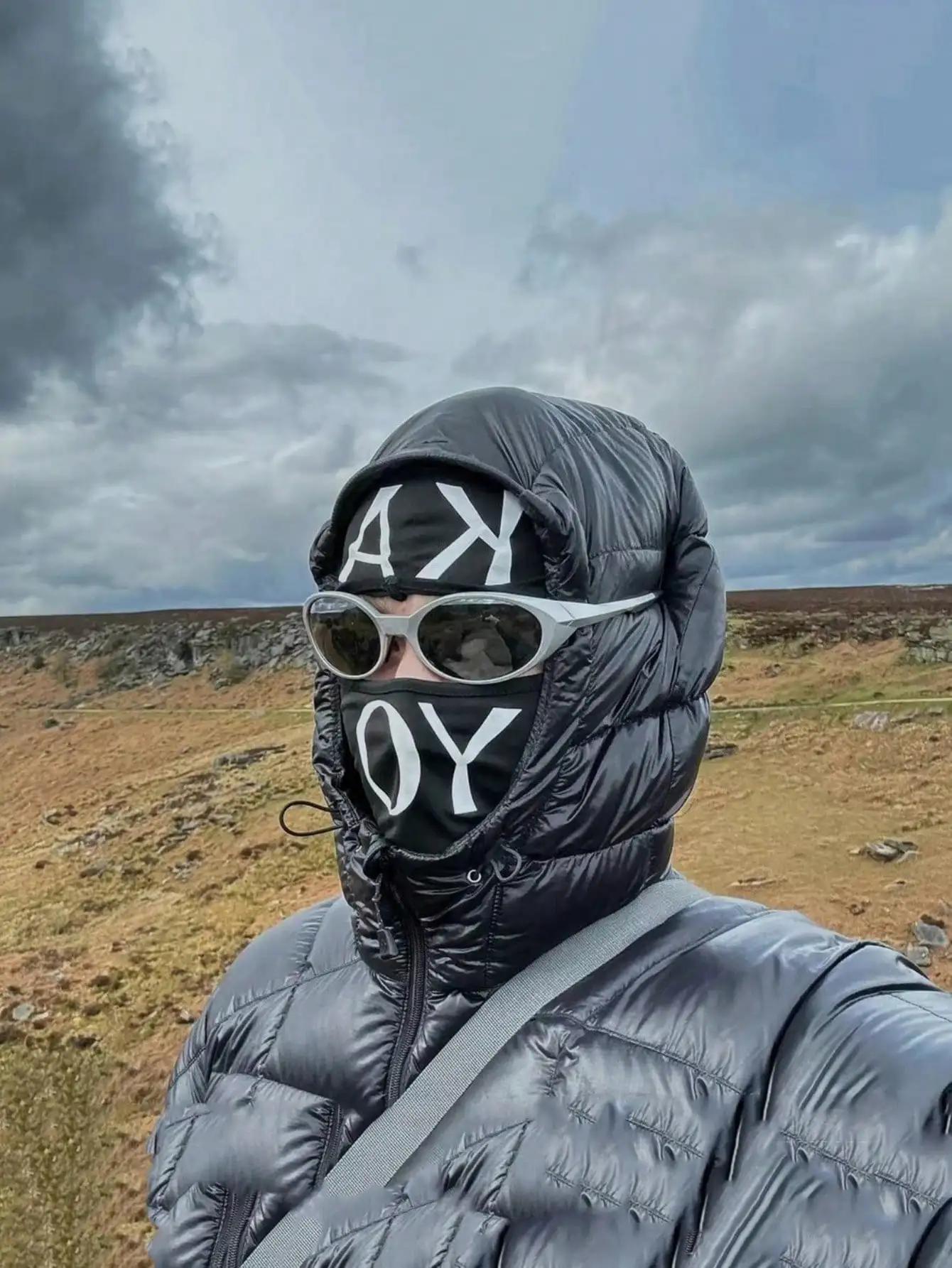 Lunettes de style avant-gardiste Y2K argentées pour la randonnée, le sport sur neige, la technologie