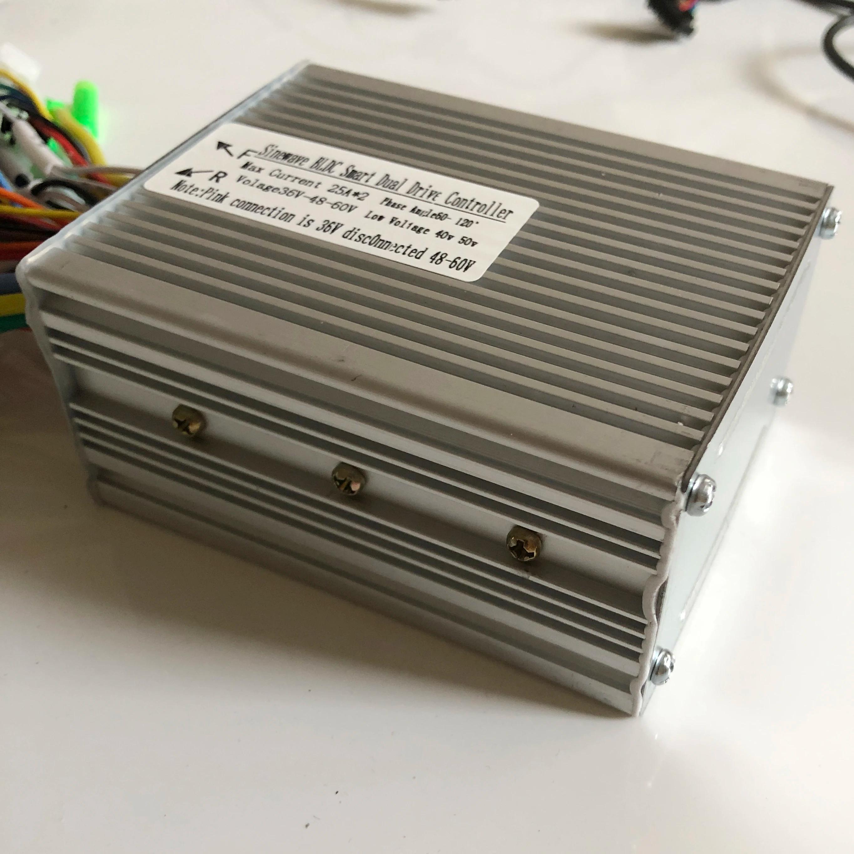 Contrôleur à double entraînement avec écran LCD 25A + 25A en 1 pièce pour moteur 36V 48V 60v 800W 10