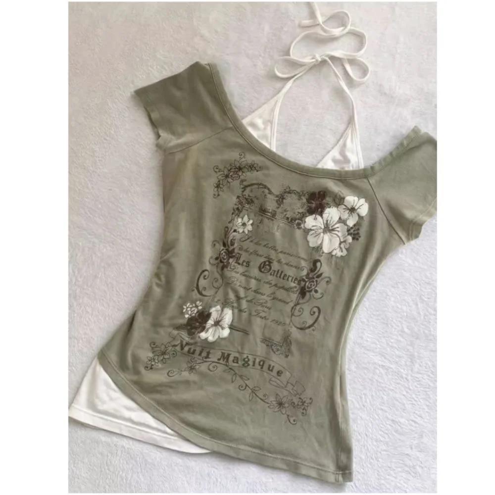 T-shirt Vintage Été 2026 Effet Deux Pièces Halter à Lacets Y2K Coupe Slim Imprimé Femme Épaules Dénu