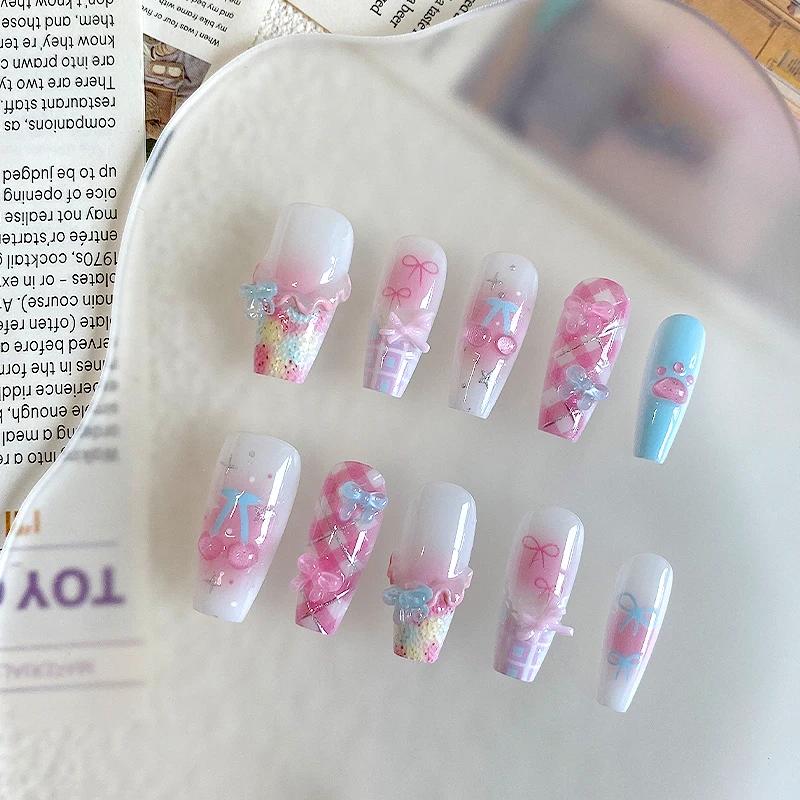Nail art en forme de cercueil fait à la main, beaux faux ongles, art d'ongle ludique rose blanc bleu
