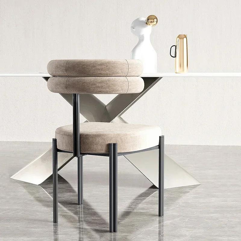 Chaise à dossier demi-périphérie, design d'inspiration italienne, parfaite pour la maison, les salon