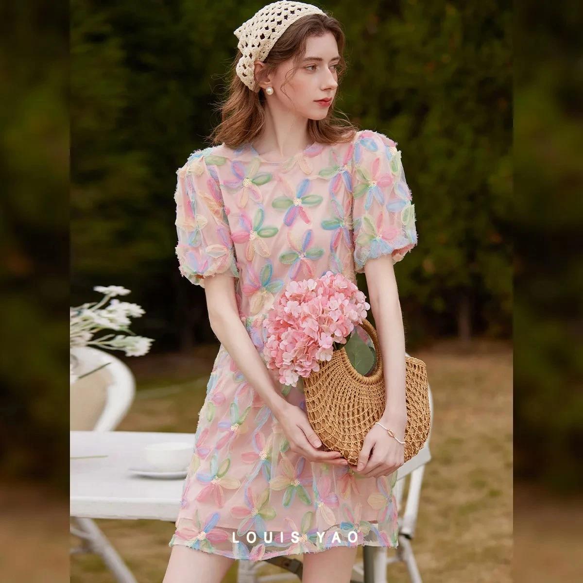 LOUIS YAO robe florale 2025 doux 3D couches sens couleur contraste robe à fleurs manches bouffantes 