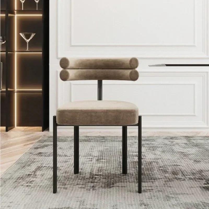 Chaise à dossier demi-périphérie, design d'inspiration italienne, parfaite pour la maison, les salon