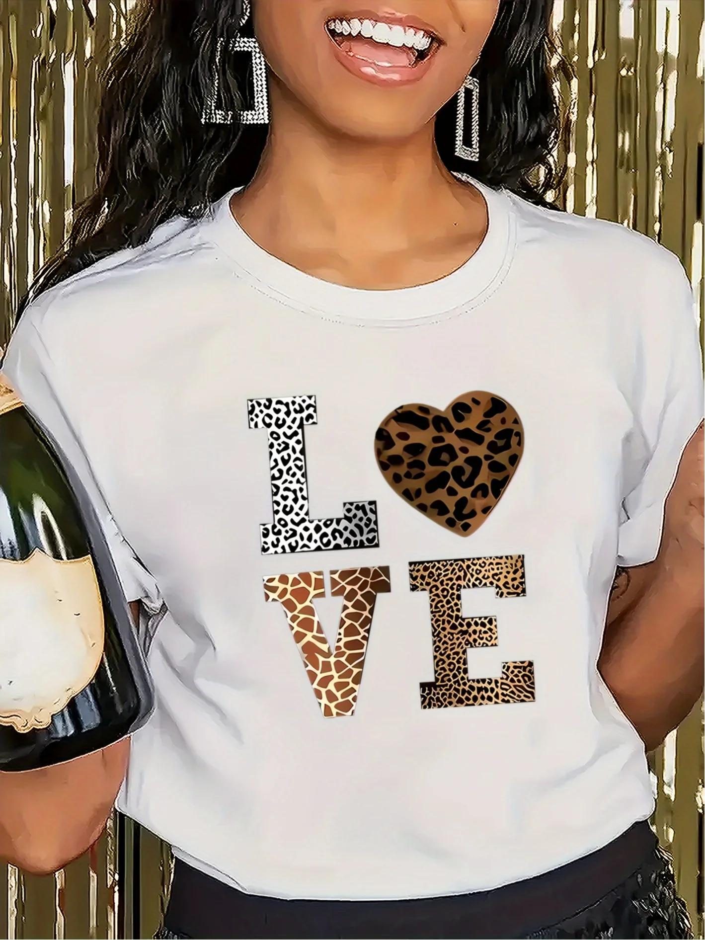 T-shirt décontracté à col rond et manches courtes, motif cœur léopard blanc « Love »