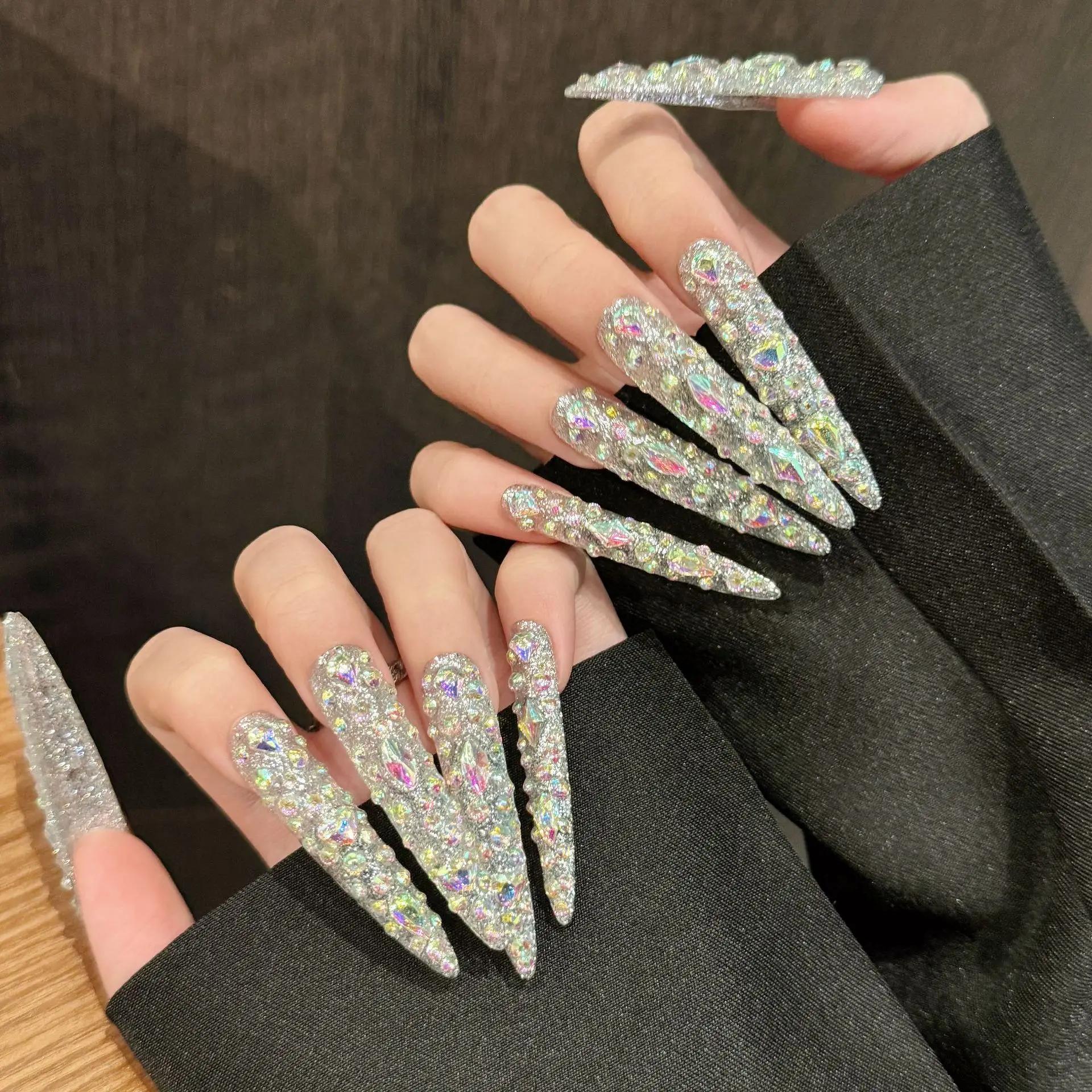 10 pièces Super Long Stiletto faux ongles conseils lumière de luxe à la main plein Flash diamant pre