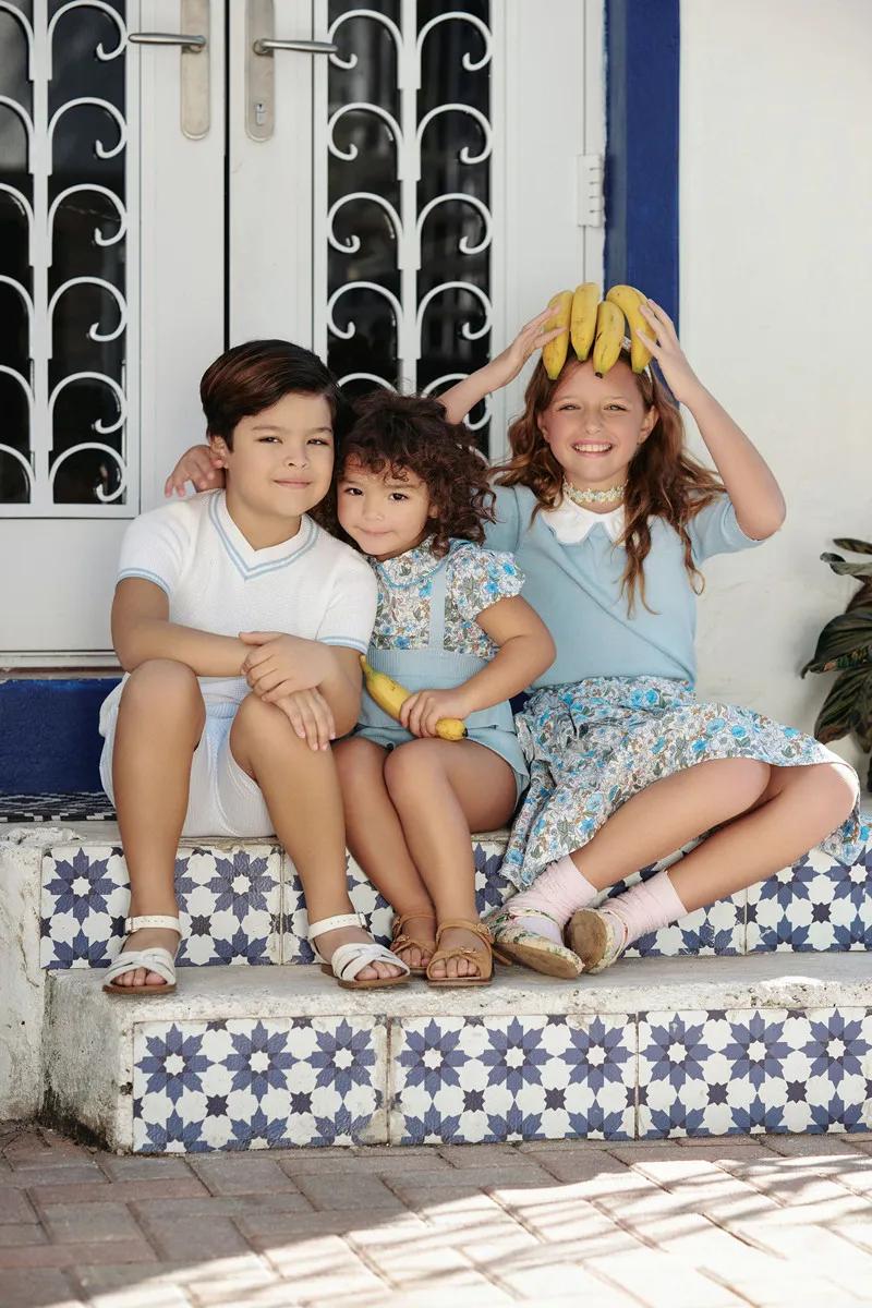 Vêtements assortis à fleurs et tricotés pour enfants, 2024 coton, collection été bleu Shabbos, soeur