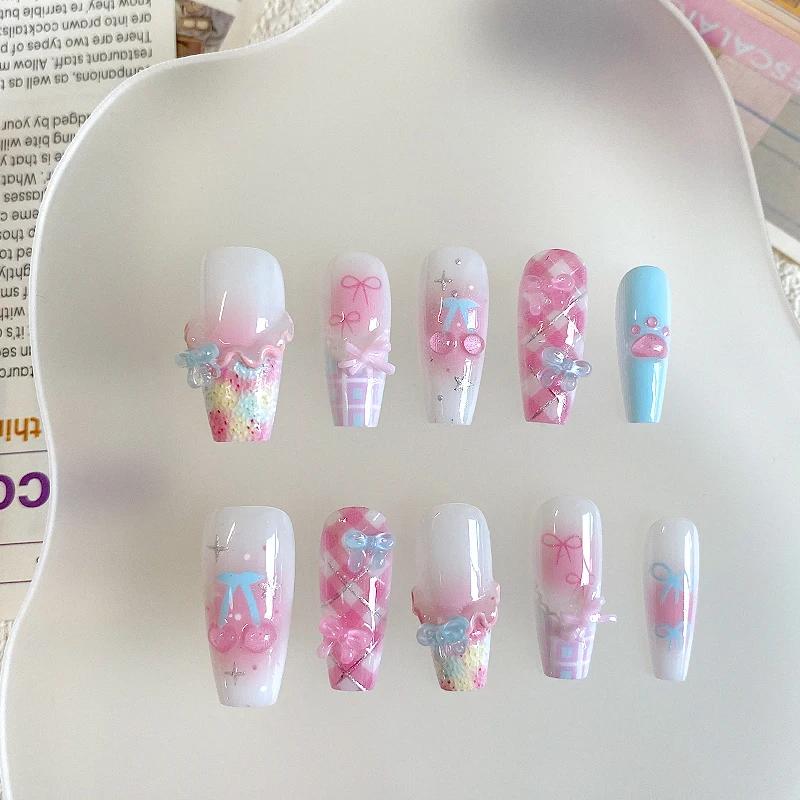 Nail art en forme de cercueil fait à la main, beaux faux ongles, art d'ongle ludique rose blanc bleu