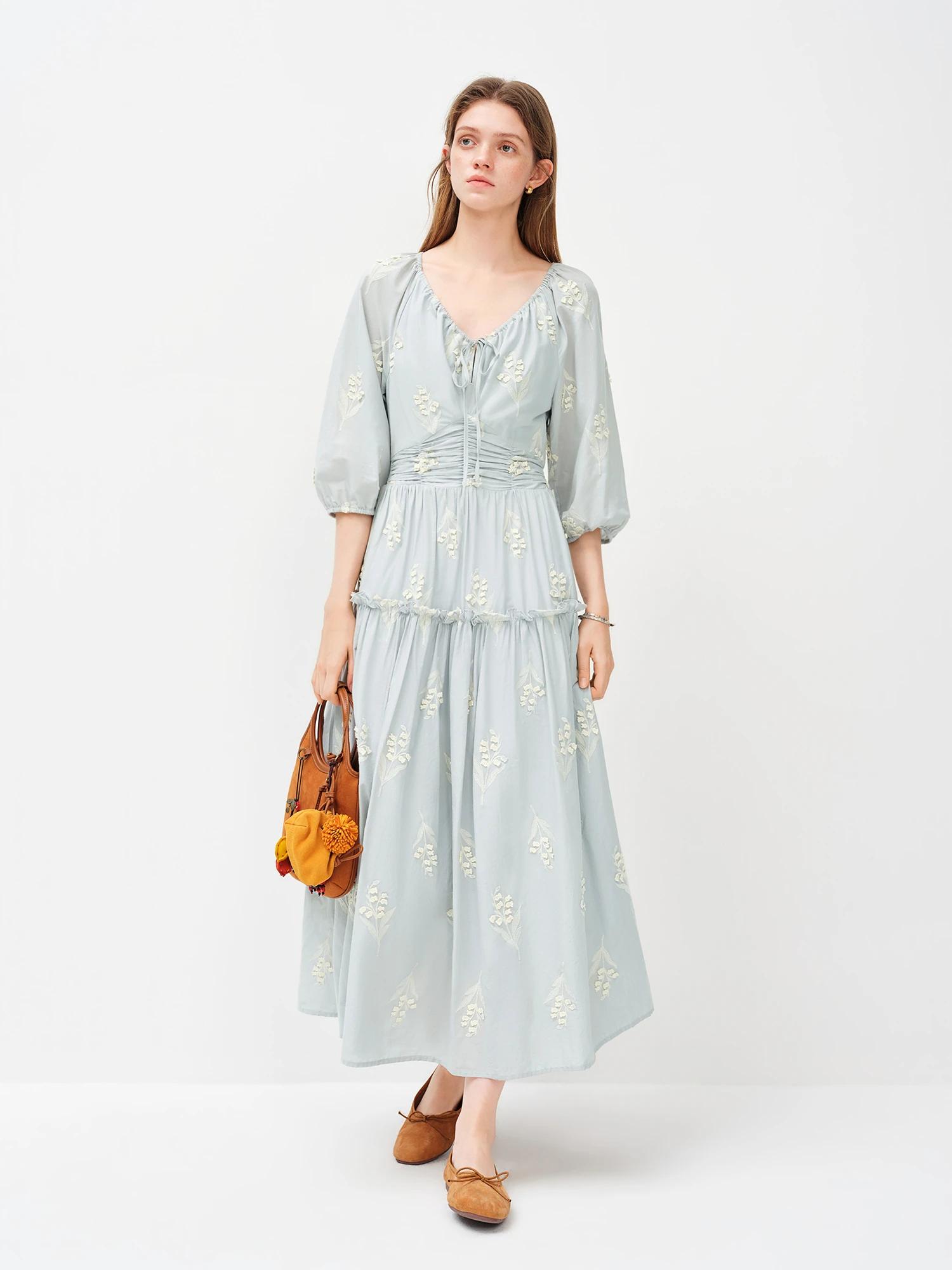 Robe florale brodée texturée éthérée pour femme FSLE 2026 - Longueur midi inspirée du muguet pour le