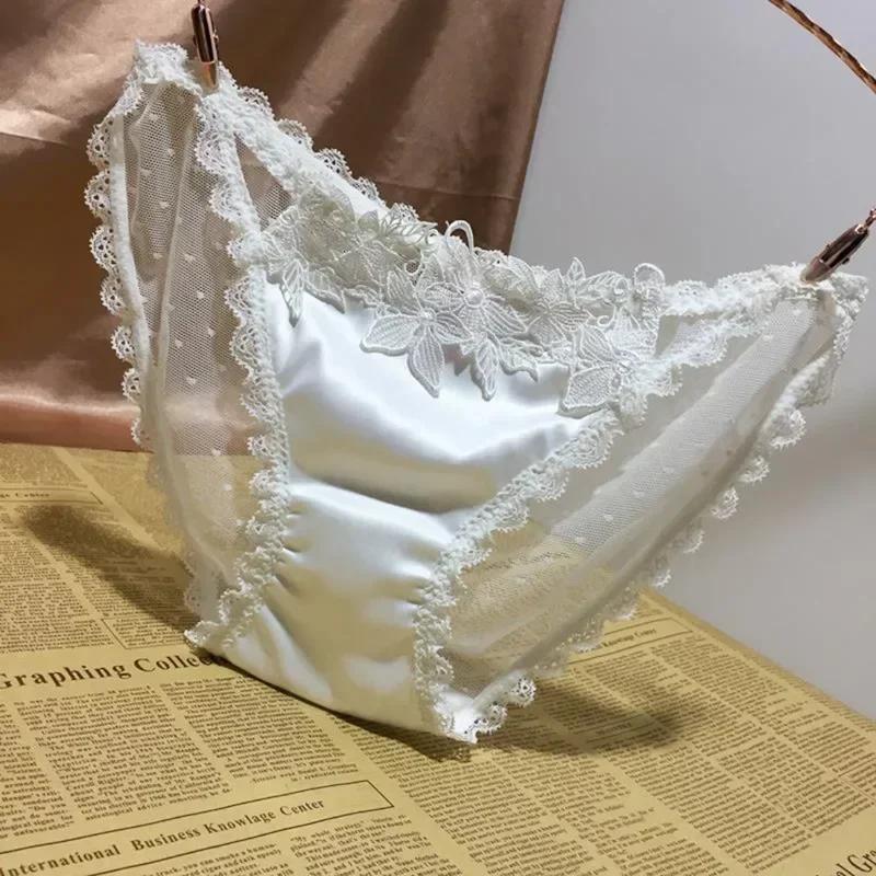 Sous-vêtements pour femmes