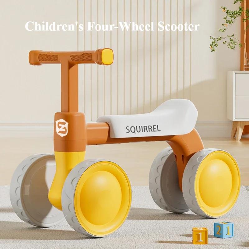 Trotteur à 4 roues pour bébé