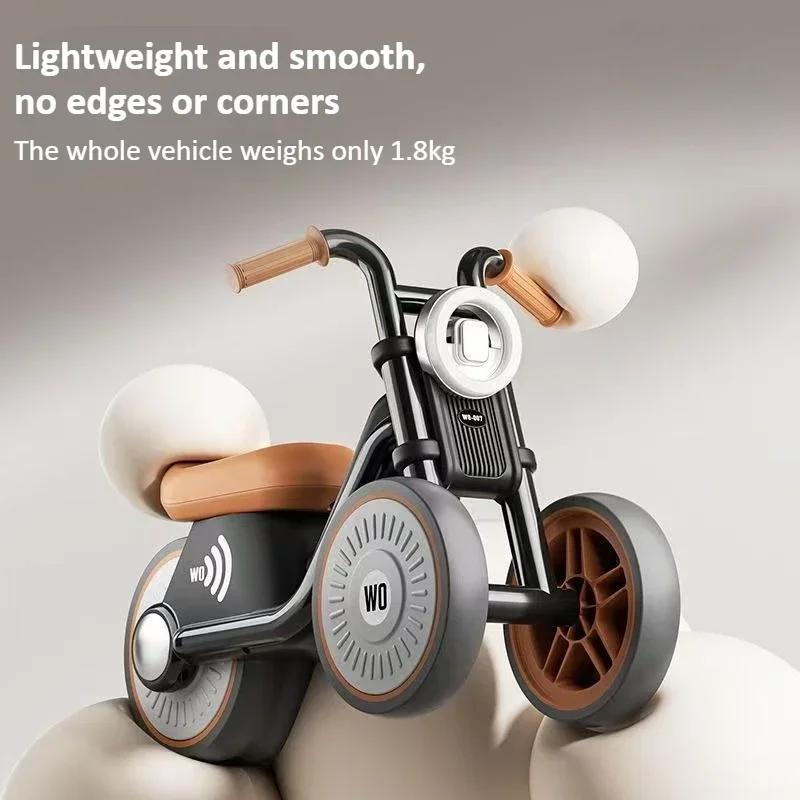 Vélo d'équilibre pour enfants, moto d'équilibre pour tout-petits avec musique et lumières, conception robuste sans pointe, roues silencieuses pour garçons et filles
