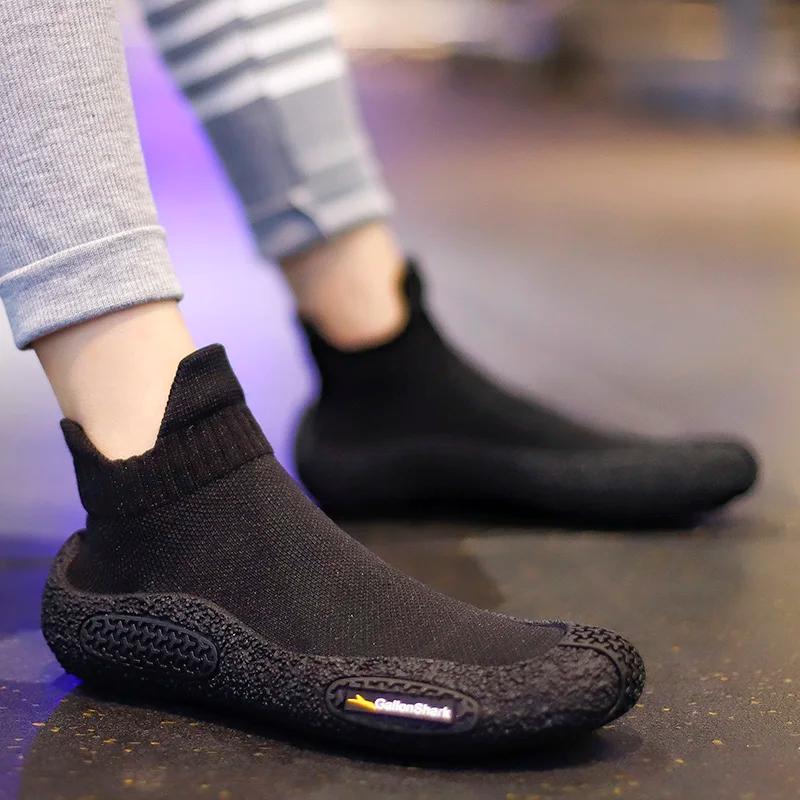 Chaussures et chaussettes de sport d'intérieur silencieuses GallonShark, ultra légères, absorbant le