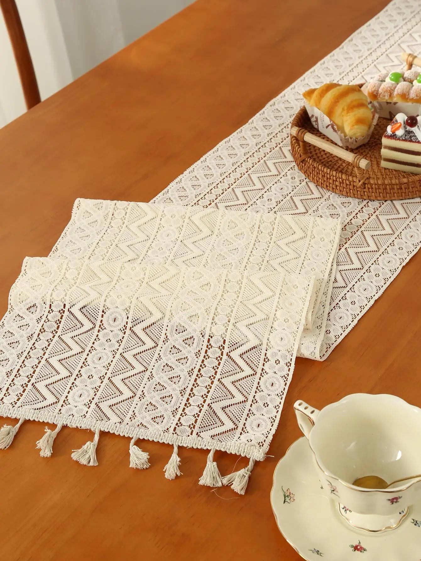 Chemin de Table Beige en dentelle et coton mélangé, tissu avec pompon pour décoration de Table basse