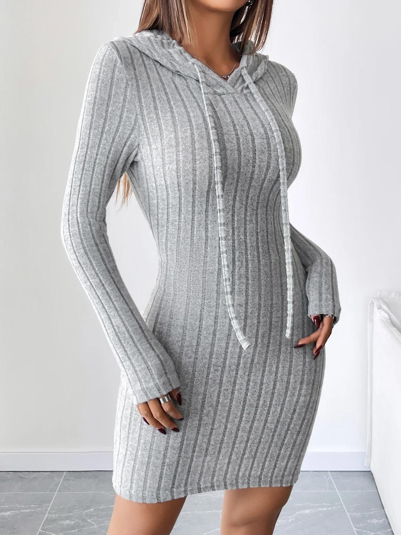 Robe ajustée à capuche tricotée côtelée à la mode avec cordon de serrage - Style décontracté confort
