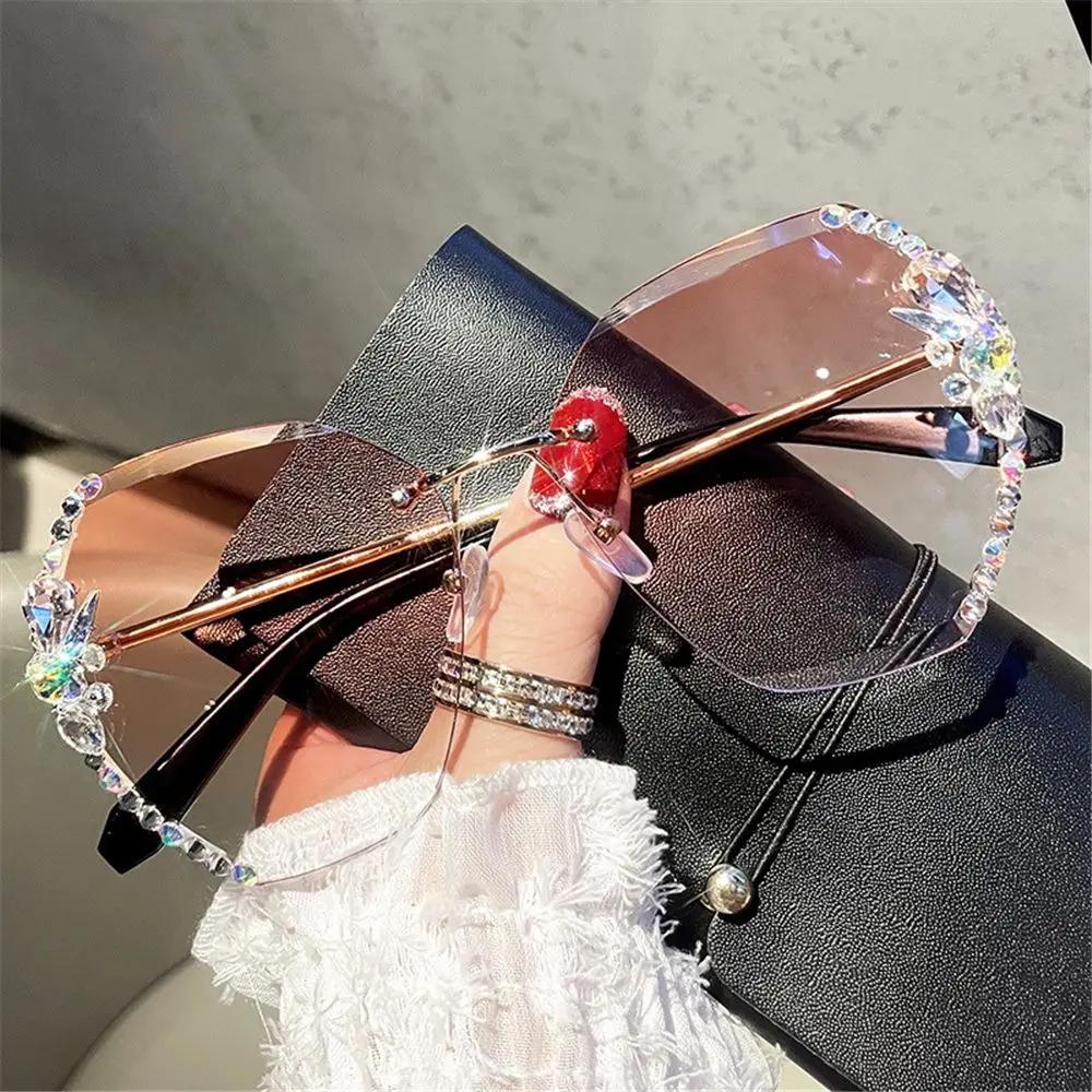 Nouvelles lunettes de soleil en métal sans bordure femmes lunettes de soleil décoratives en diamant