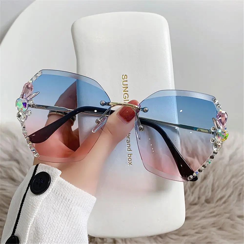 Nouvelles lunettes de soleil en métal sans bordure femmes lunettes de soleil décoratives en diamant
