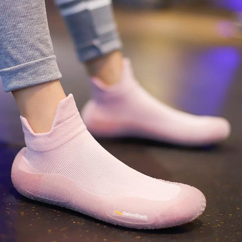 Chaussures et chaussettes de sport d'intérieur silencieuses GallonShark, ultra légères, absorbant le