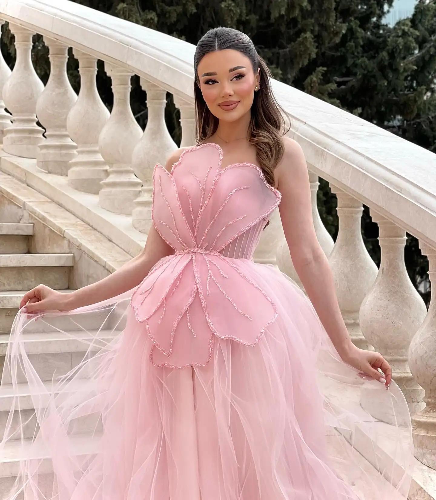 Nouvelle Robe de Bal Rose sans Bretelles à Fleurs, Coupe A-line en Tulle, Robe de Soirée Scintillant