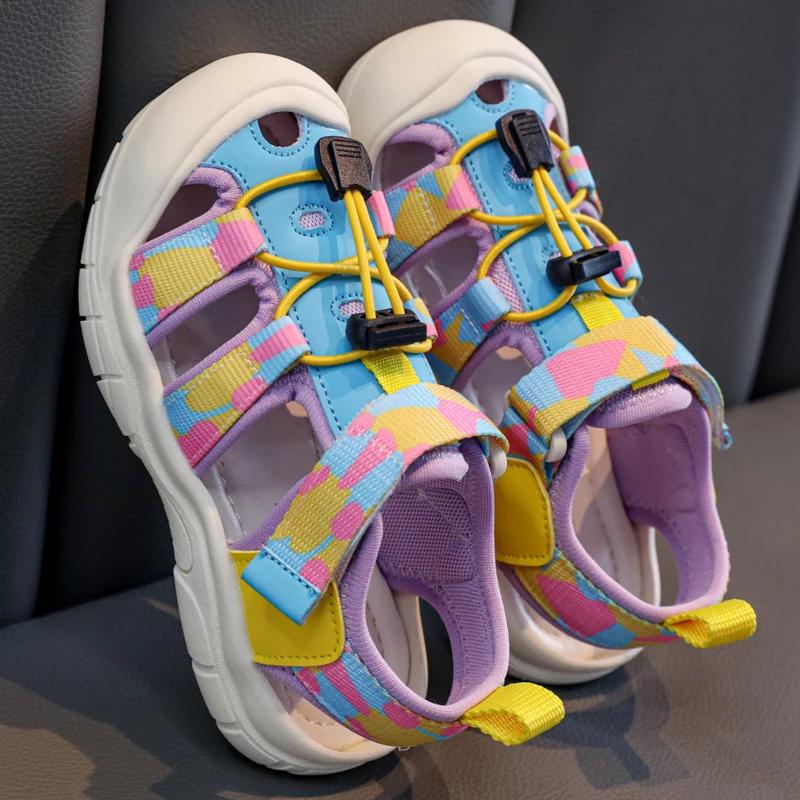 Nouvelles sandales de sport pour enfants 2026 – Design ajouré multicolore, sandales plates souples à