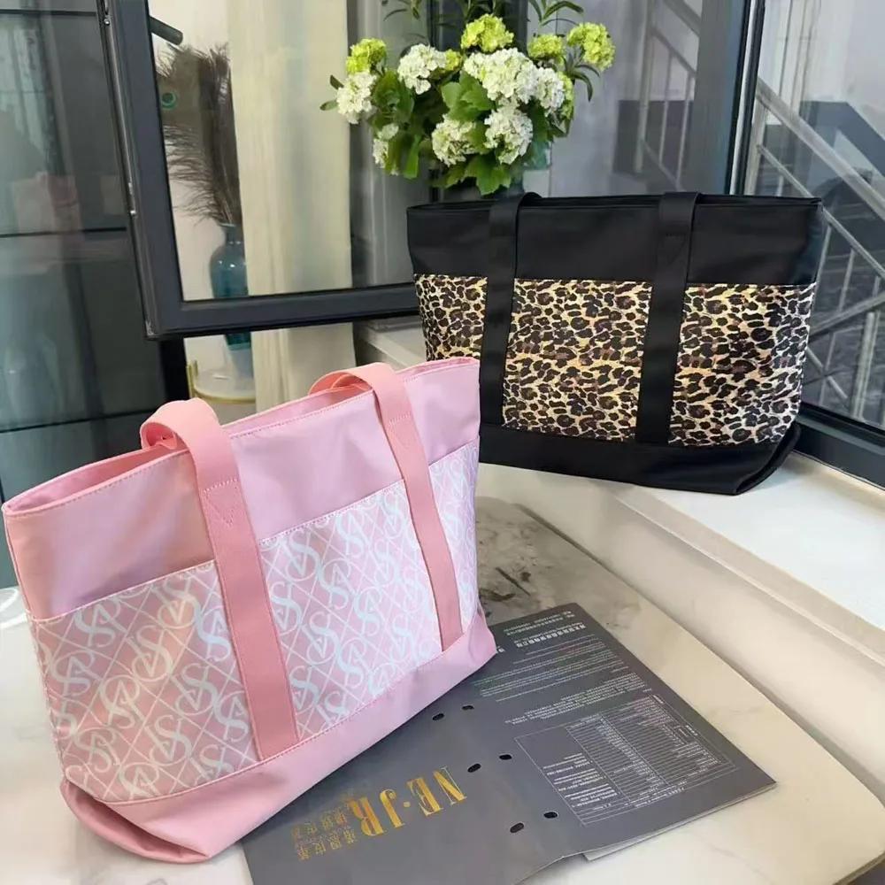 Nouveau sac à main V 2026 : décontracté, classique, élégant, sac à bandoulière pour femme en tissu O