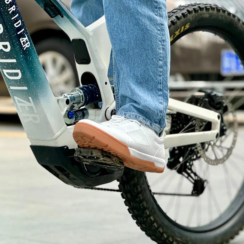 AVITUS Zapatillas-Chaussures de VTT plates pour hommes, baskets de cyclisme à pédales