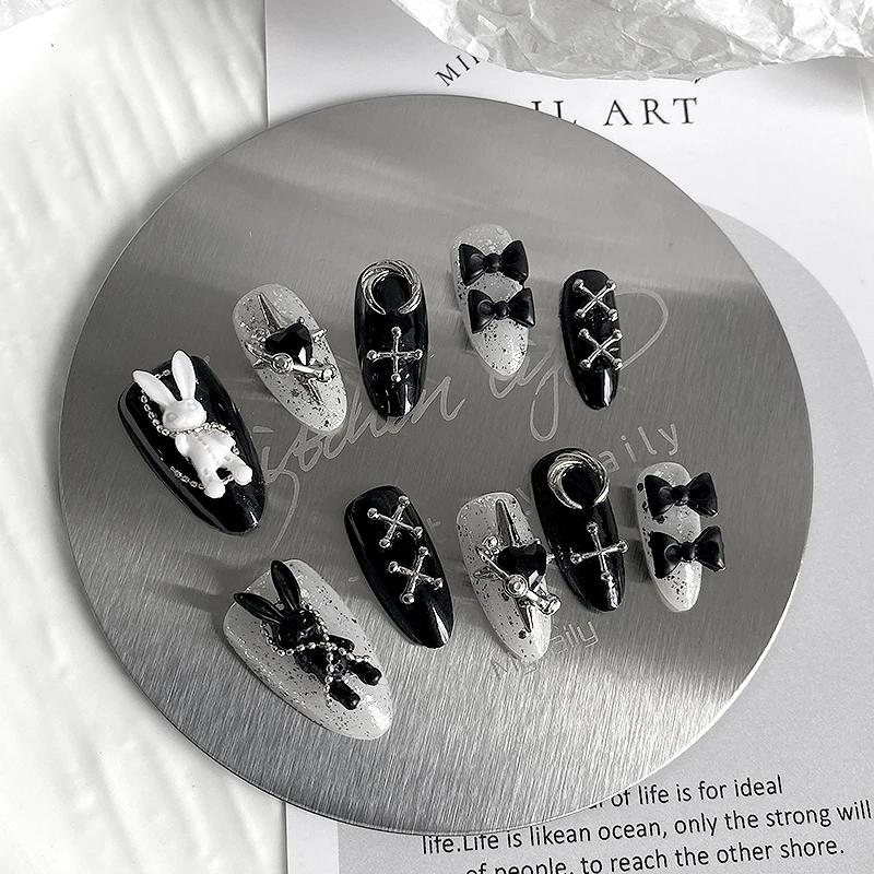 Nail art en forme d'amande fait à la main, beaux faux ongles, lapin noir et blanc d'halloween, adapt