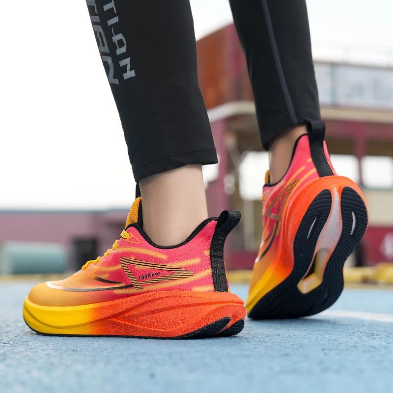 2025 nouvelles chaussures de course pour hommes et femmes chaussures de sport de loisirs respirantes