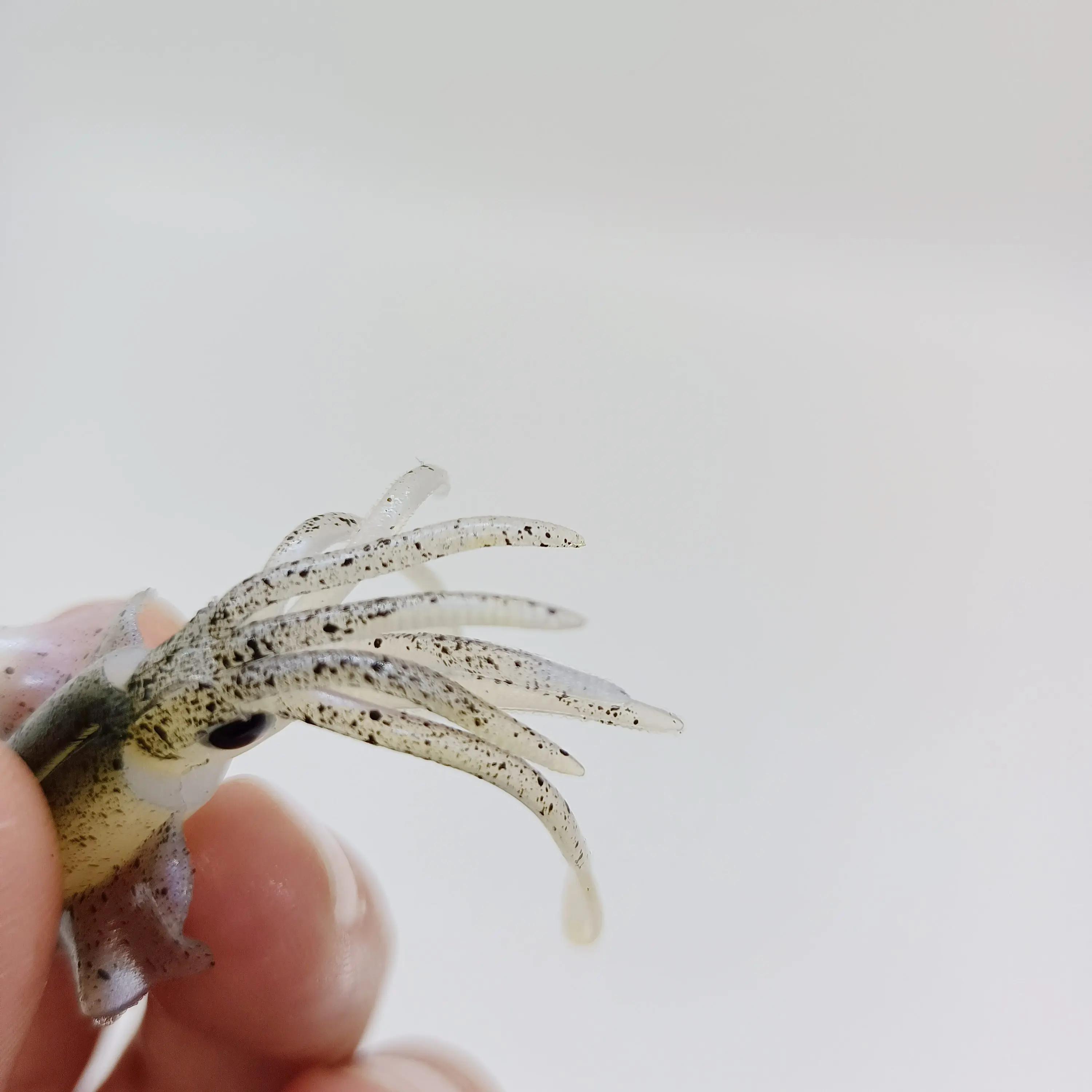 DUODUOYU 1 pièces Mini leurre de pêche au calmar souple 6 cm 2g gabarits de calmar UV lumineux pour
