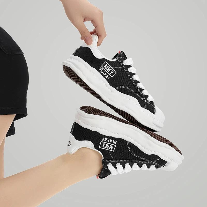 Chaussures de sport tendance à semelle épaisse, style classique, pour le voyage, baskets en toile po