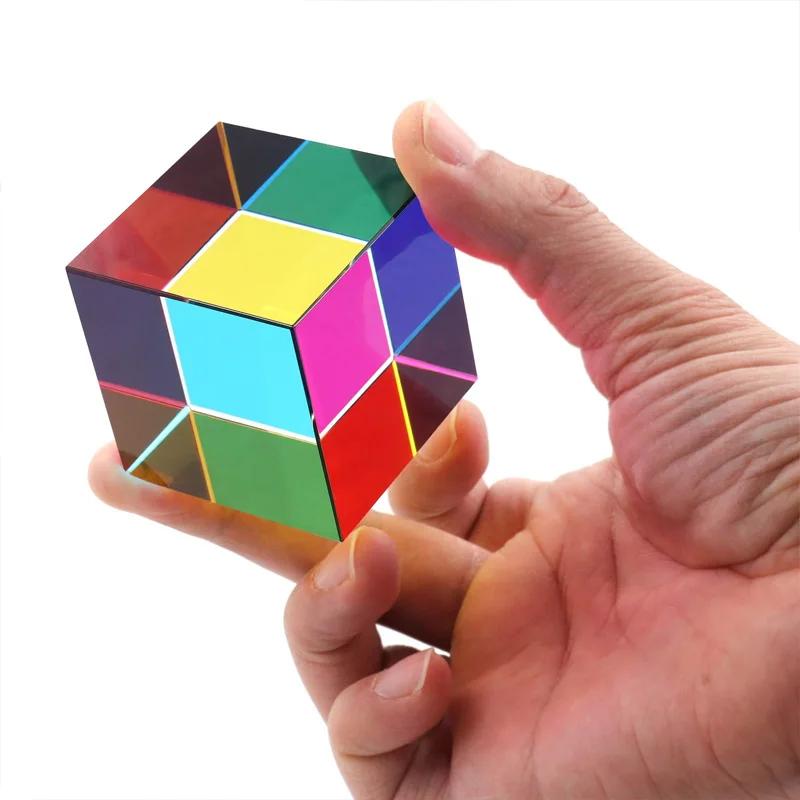 Prisme Cube de couleur trois couleurs primaires, Science populaire, expérience de couleur optique, j