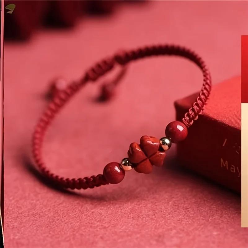 Bracelet tressé en cordon rouge porte-bonheur – Breloque de paix et de bonheur en trèfle à quatre fe