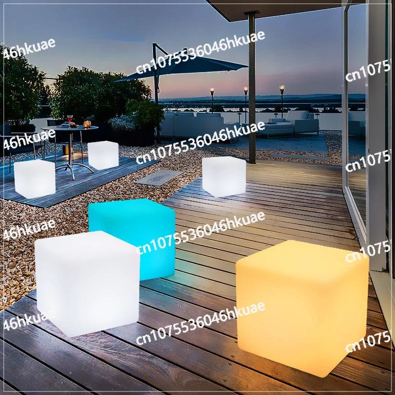 Tabouret carré lumineux solaire imperméable extérieur, meubles lumineux photovoltaïques KTV