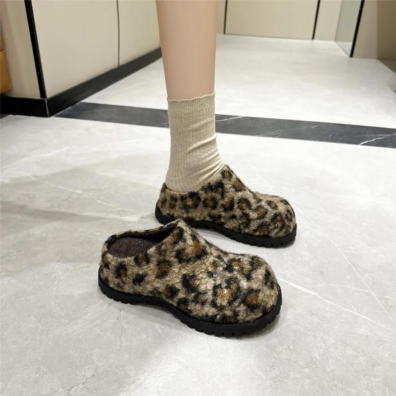 Chaussons d'extérieur pour femmes automne-hiver 2026, nouvelles pantoufles compensées à plateforme,