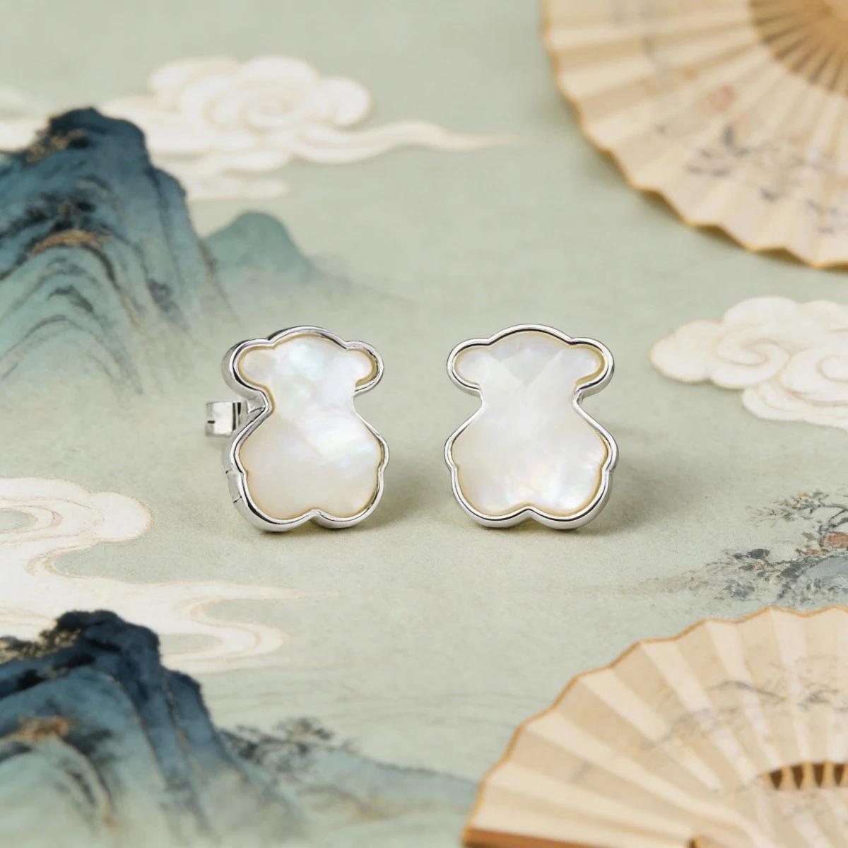 Boucles d'oreilles élégantes en forme d'ours pour femmes, petit bijou d'oreille en forme d'ours