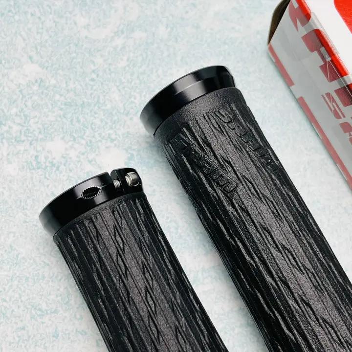 Poignées SRAM GRIP VTT pour Grip Shift disponibles en poignées pleine longueur de 122 mm avec collie