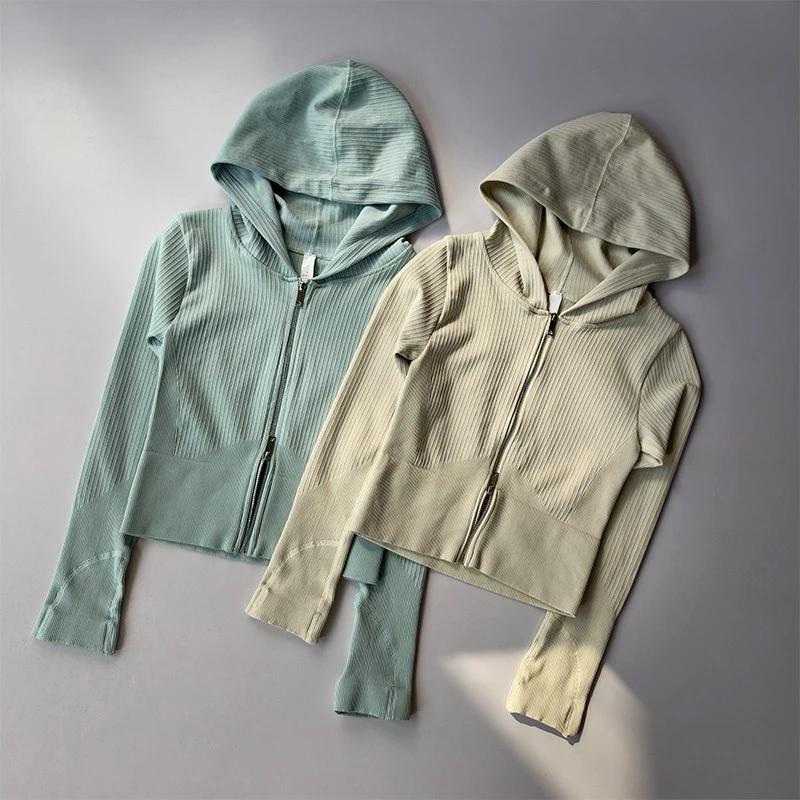 Veste sport femme moulante à double capuche : idéale running, yoga et pilates