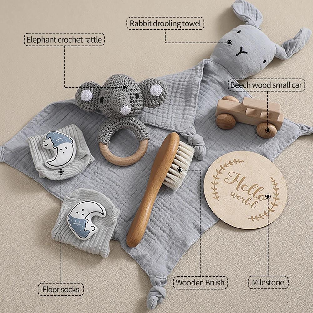 Ensemble de bain en bois pour nouveau-né, serviette de bave, chaussettes, hochet, brosse, carte ATA