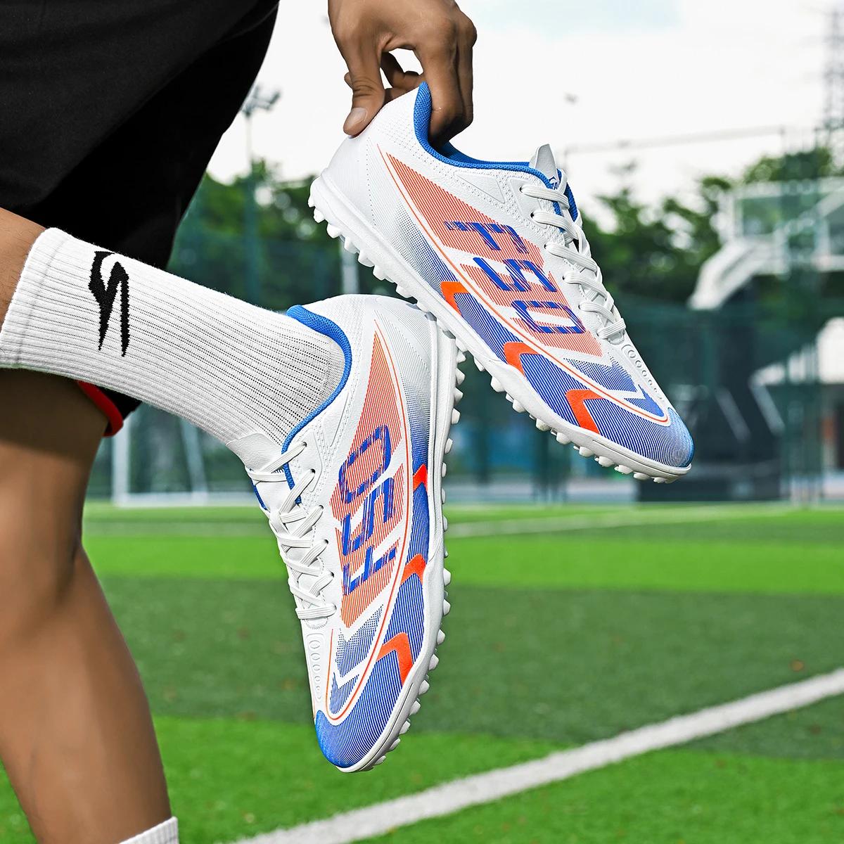Chaussures de football basses populaires, clous cassés, styles unisexes TF et pointes FG, 2 couleurs