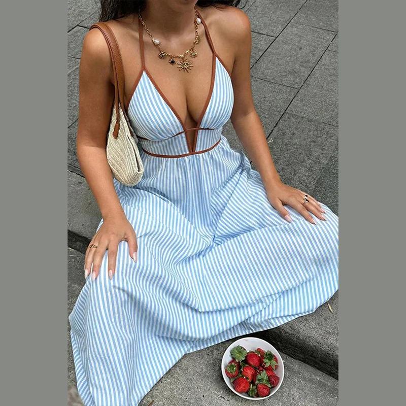 Robe longue femme rayée bleue et blanche, col halter, été 2026, décolleté plongeant, dos nu, taille