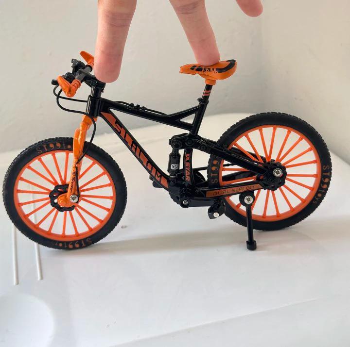 1:10 Mini vélo en alliage moulé sous pression modèle doigt montagne Miniature en métal vélo course j