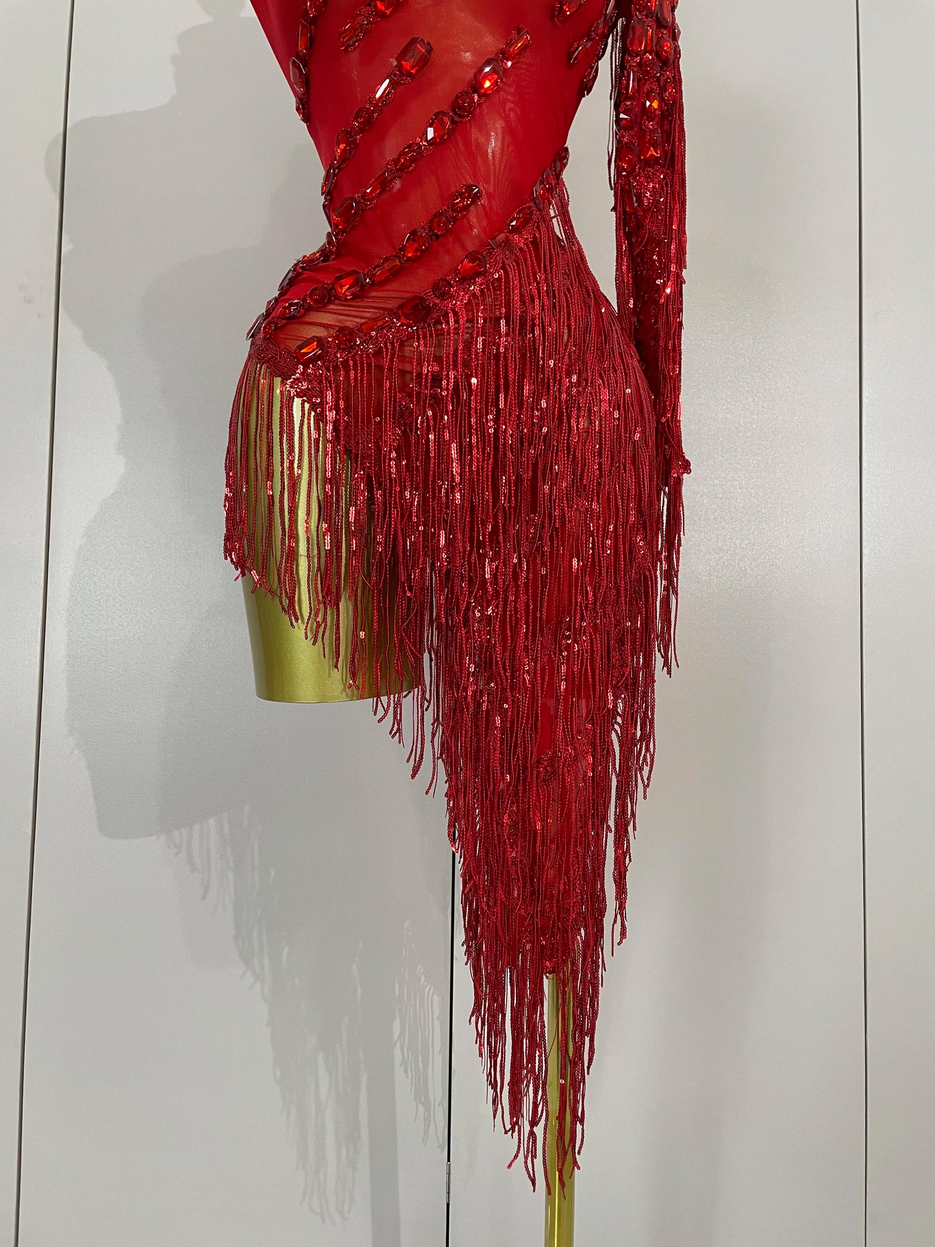 Costume de scène avec franges et strass scintillants pour femmes, robe transparente Sexy, asymétriqu