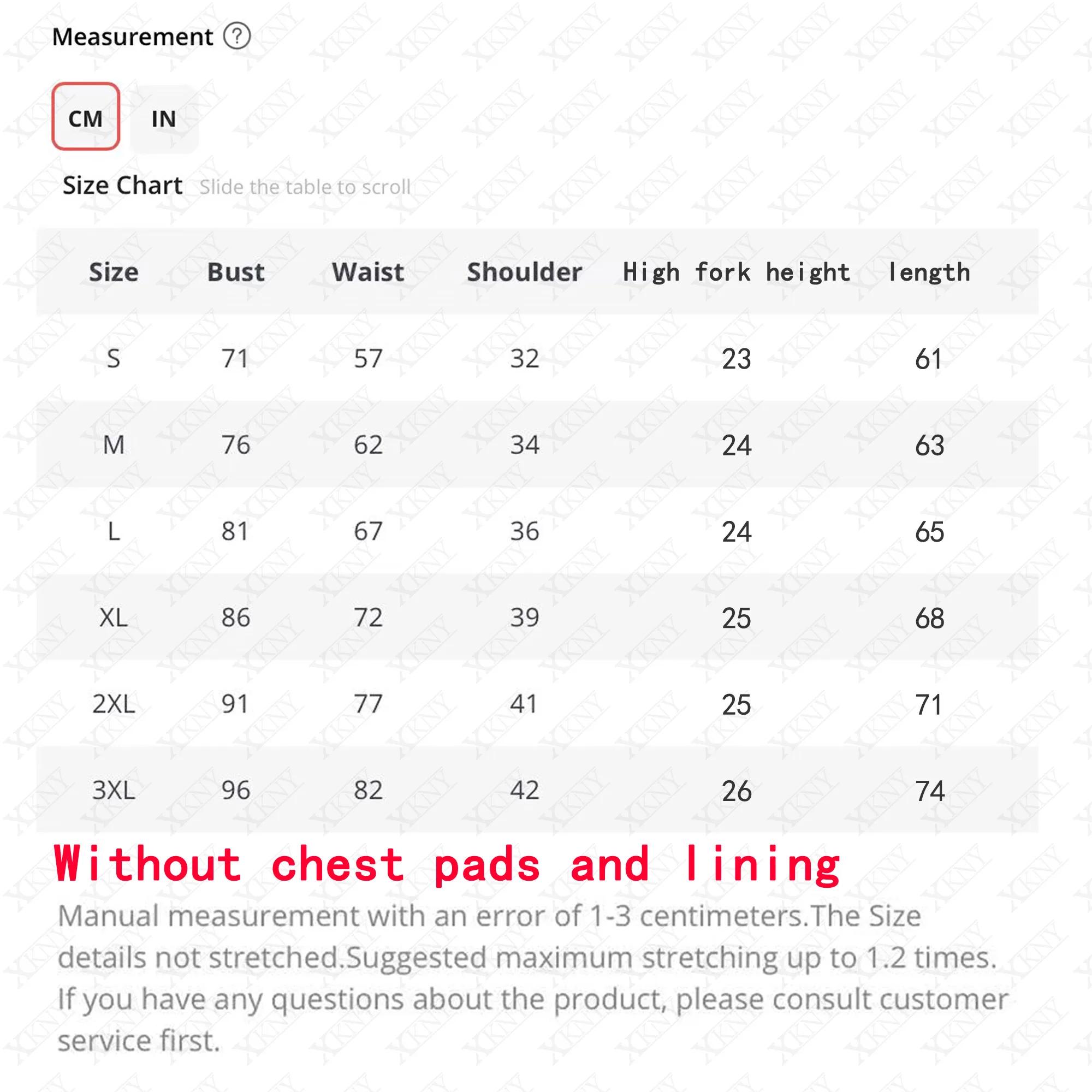 Maillot de bain XClocKNYoung en satin brillant, coupe lisse, coupe haute en T, manches courtes, mail